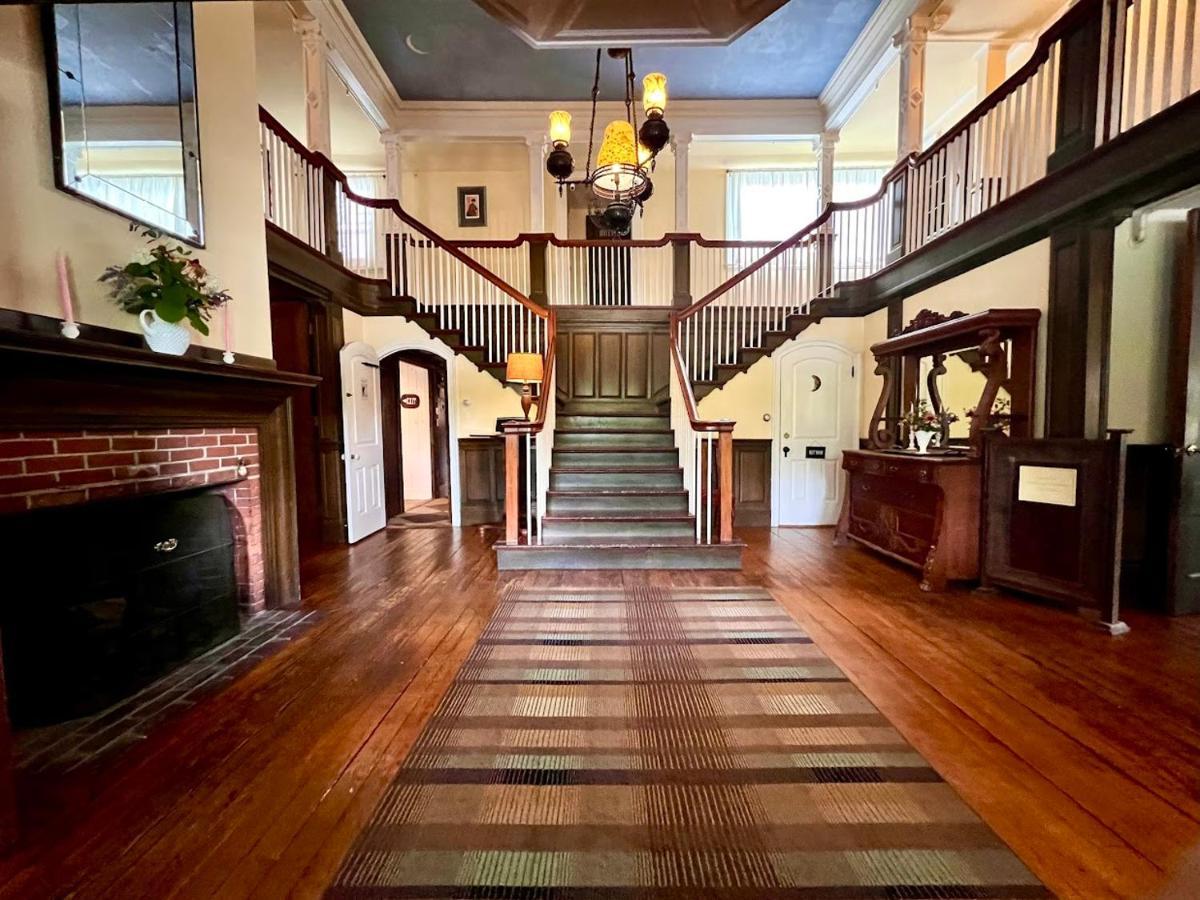 Barncastle Hotel Blue Hill Екстериор снимка